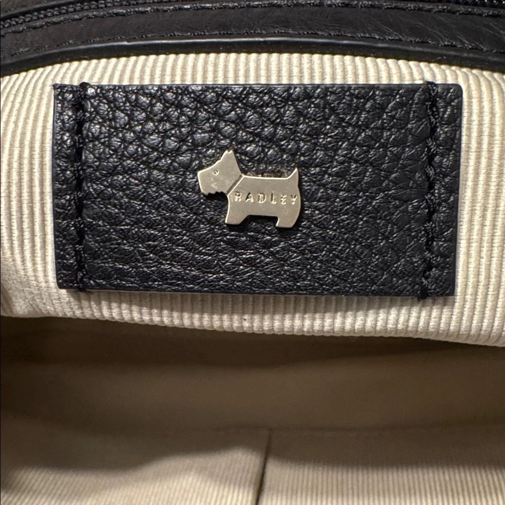 Radley London Farringdon Black Leather Tote w/ Dog Charm - Picture 9 of 9